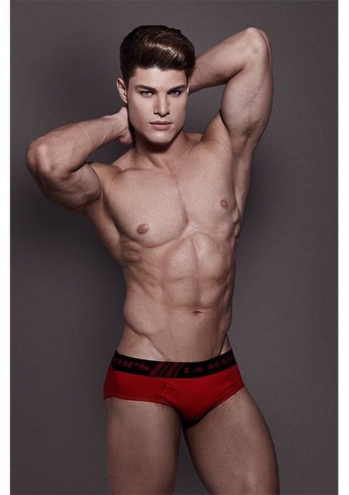 Hot guy in underwear 300