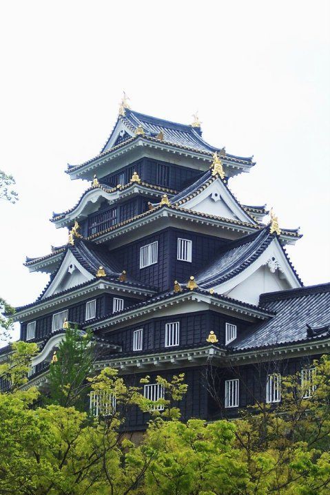 ปราสาทมัทสึโมโตะ (Matsumoto Castle) ตั้งอยู่ที่ เมืองมัทสึโมโตะ ในจังหวัดนางะโนะ สร้างขึ้นเมื่อปี ค.ศ. 1593 โดยขุนนางในตระกูลอิชิกาว่า
