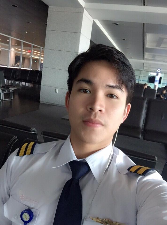 สจ๊วต Lao Airlines