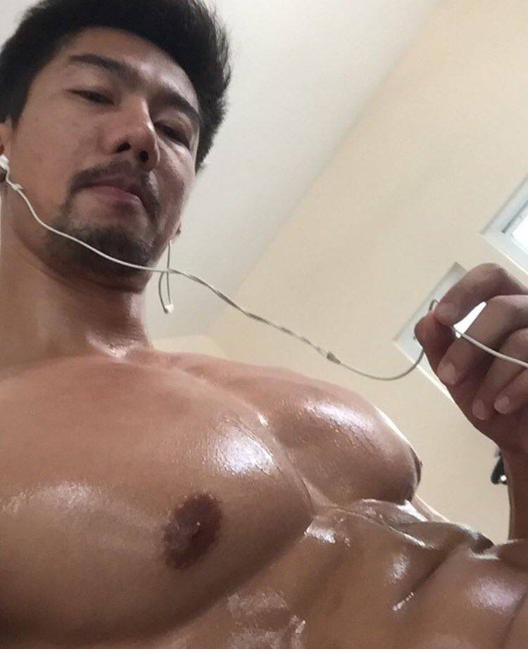 กล้ามน่ากัดมากสามี