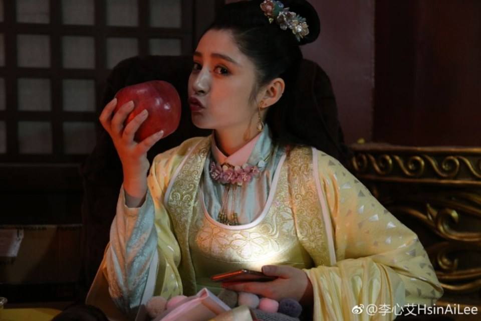ละคร Hua Xie Hua Fei Hua Man Tian 《花谢花飞花满天》 2017 19