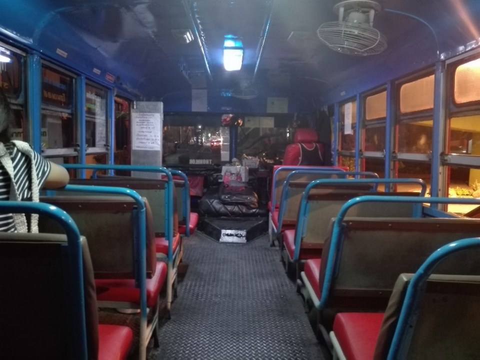 รถเมล์แดงทองหล่อ