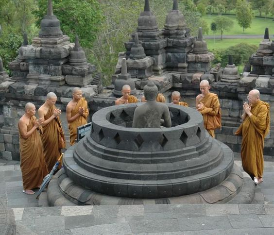 ความยิ่งใหญ่ ของ ศาสนาพุทธ กับมหาสถูปโบโรบูดูร์  Borobudur) อินโดนีเซีย