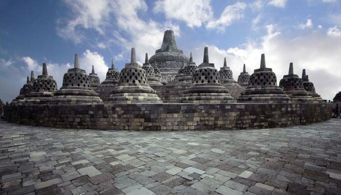 ความยิ่งใหญ่ ของ ศาสนาพุทธ กับมหาสถูปโบโรบูดูร์  Borobudur) อินโดนีเซีย