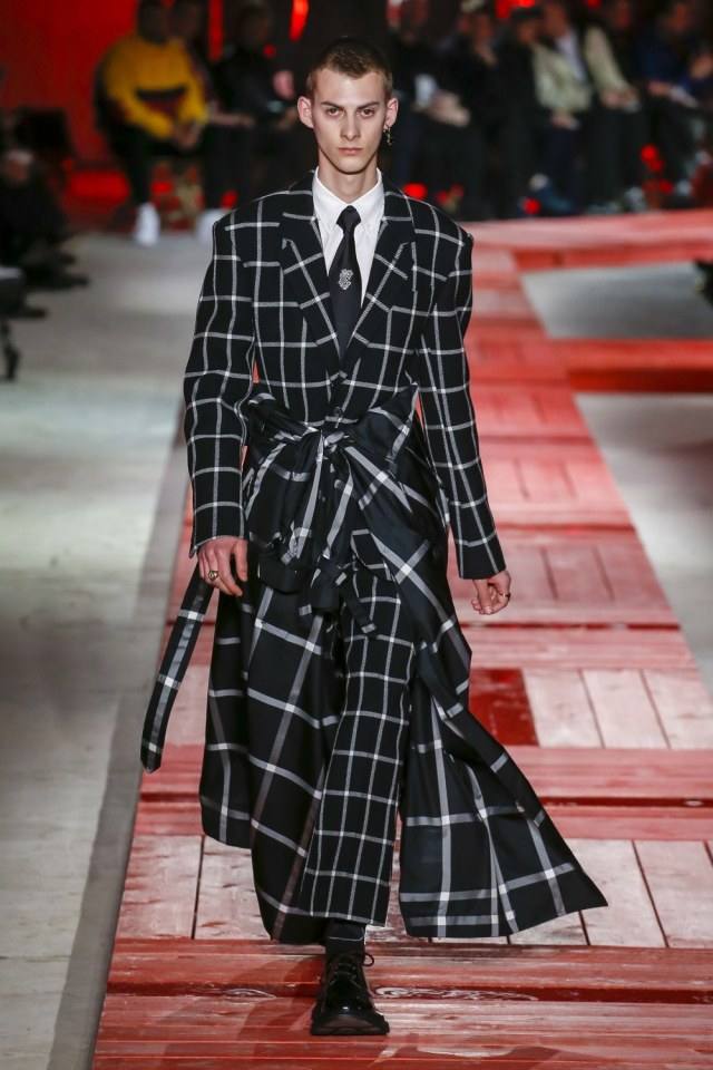 Alexander McQueen FALL 2018 MENSWEAR