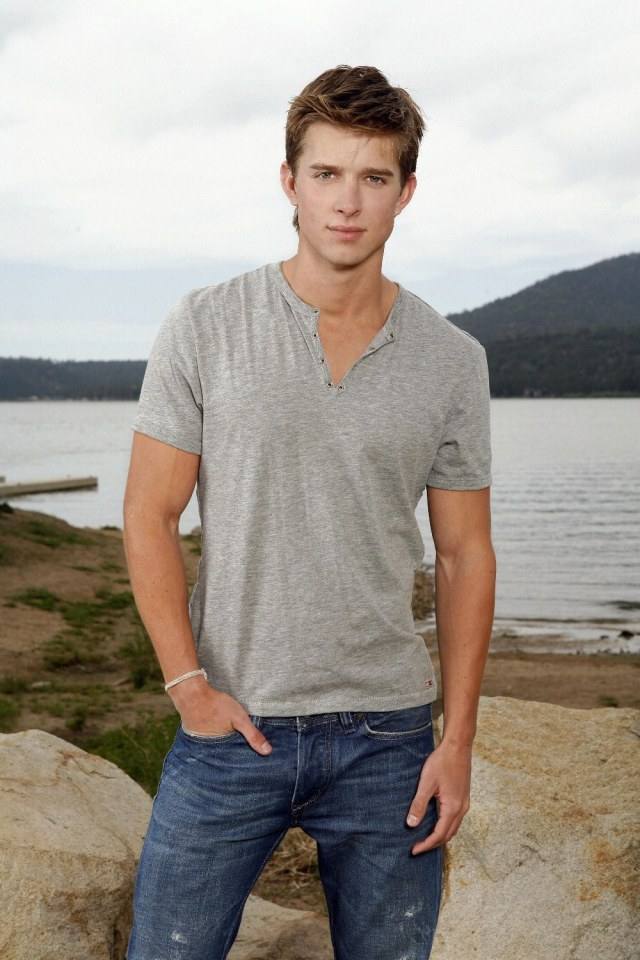 Man Crush of the Day: Actor Drew Van Acker June 22, 2013 380 0