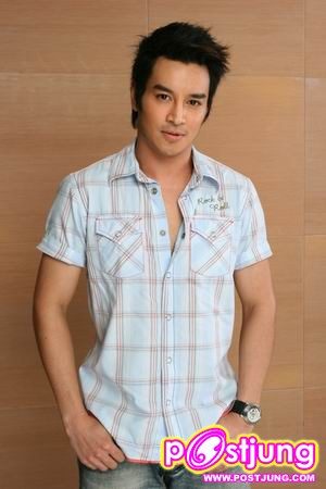 กอล์ฟ อัครา