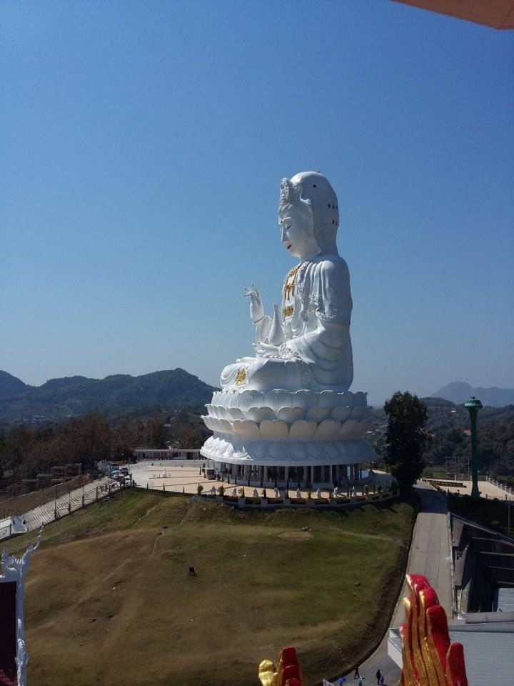 พระอวโลกิเตศวร วัดห้วยปลากั้ง จ.เชียงราย