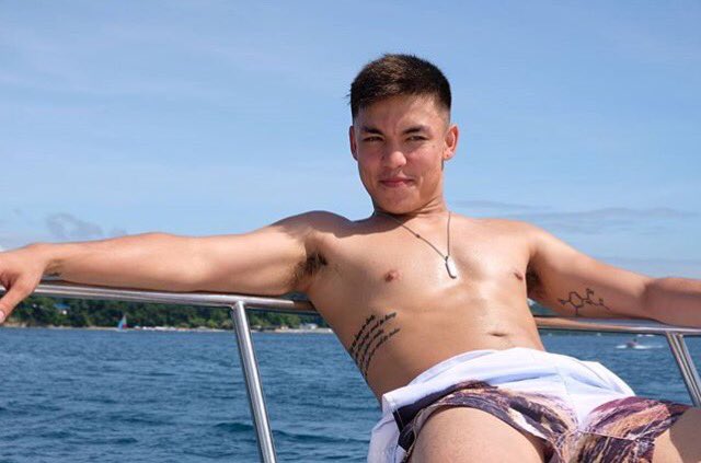 เลียกันม่ะ