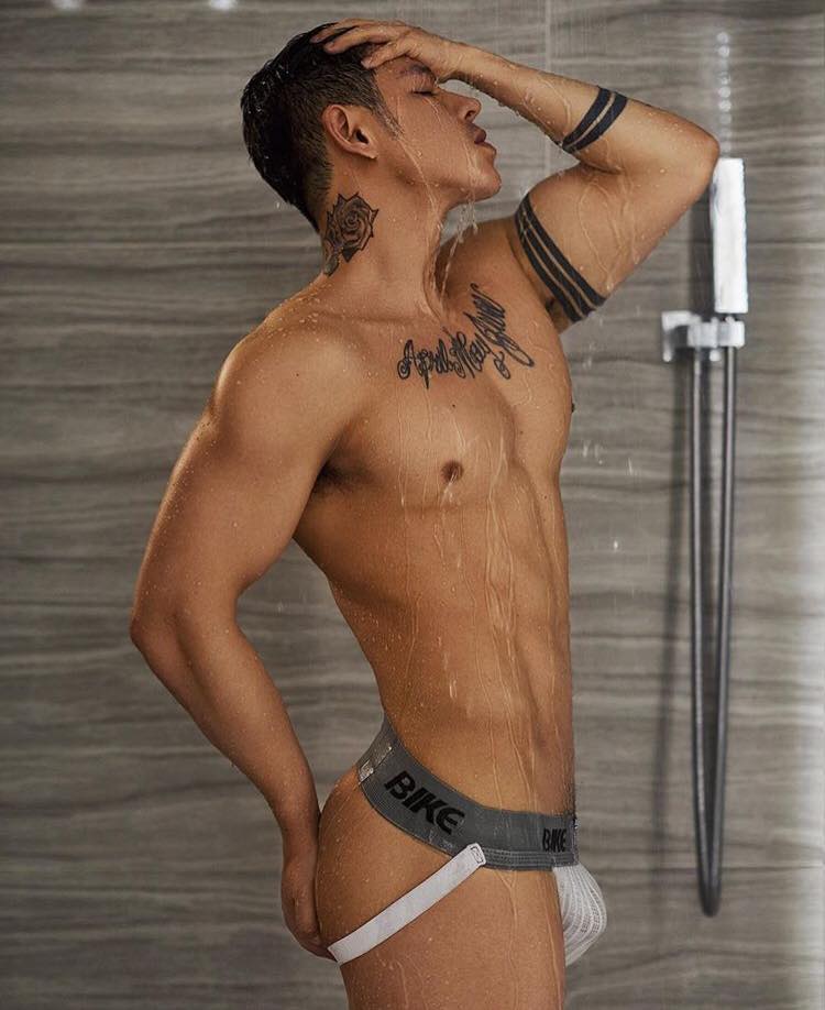 Hot guy in underwear 308