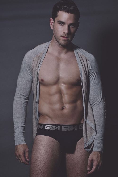 Hot guy in underwear 314