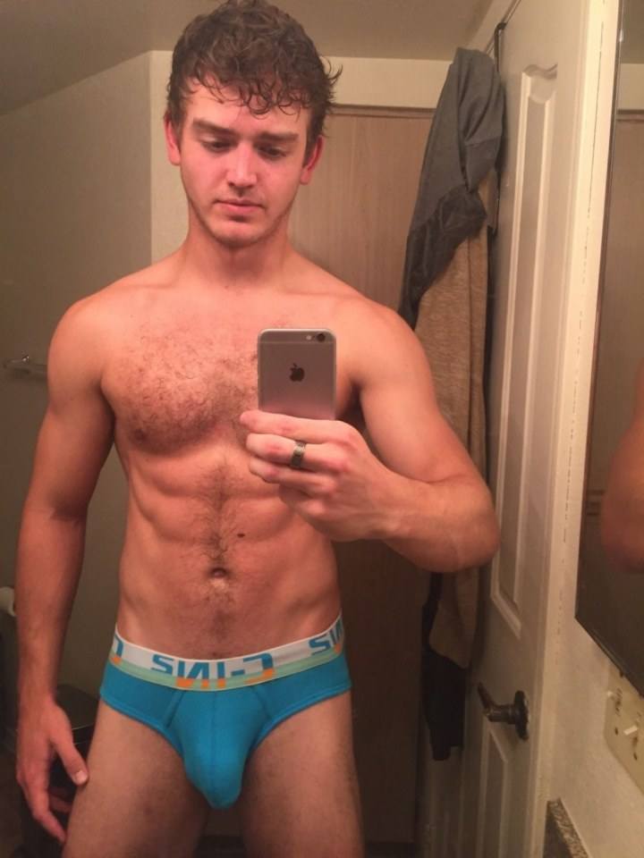 Hot guy in underwear 319