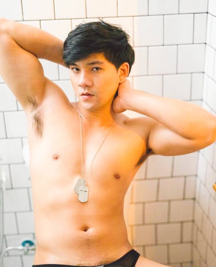 แนะนำ_หนุ่มคนที่ 2_ขาว SEXY