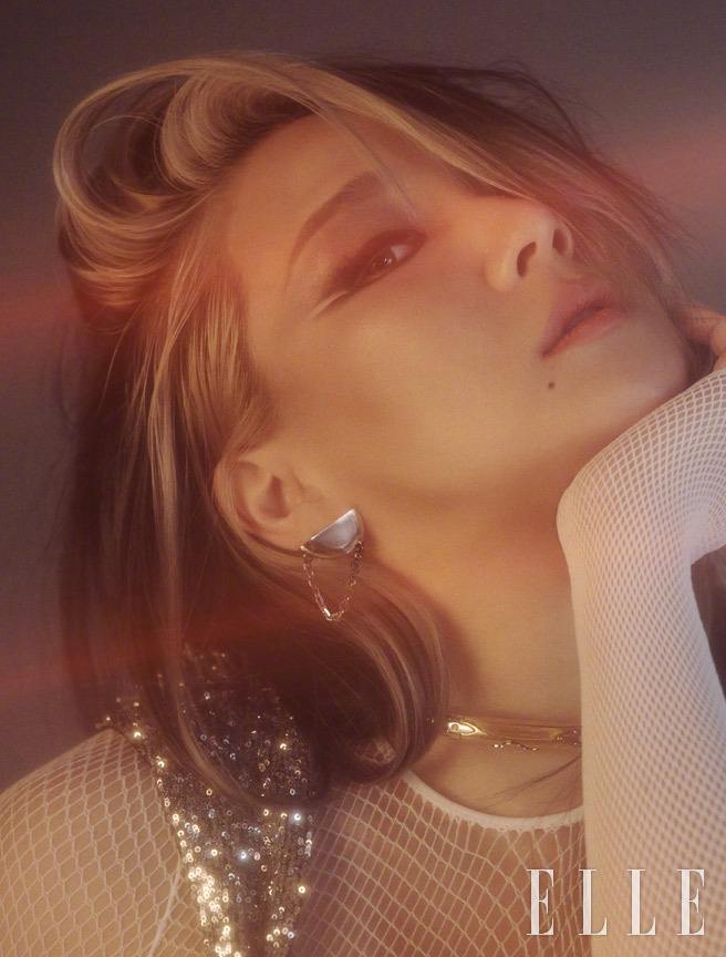 CL @ Elle Korea April 2018