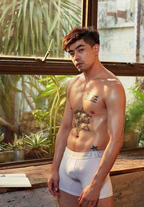 Hot guy in underwear 326