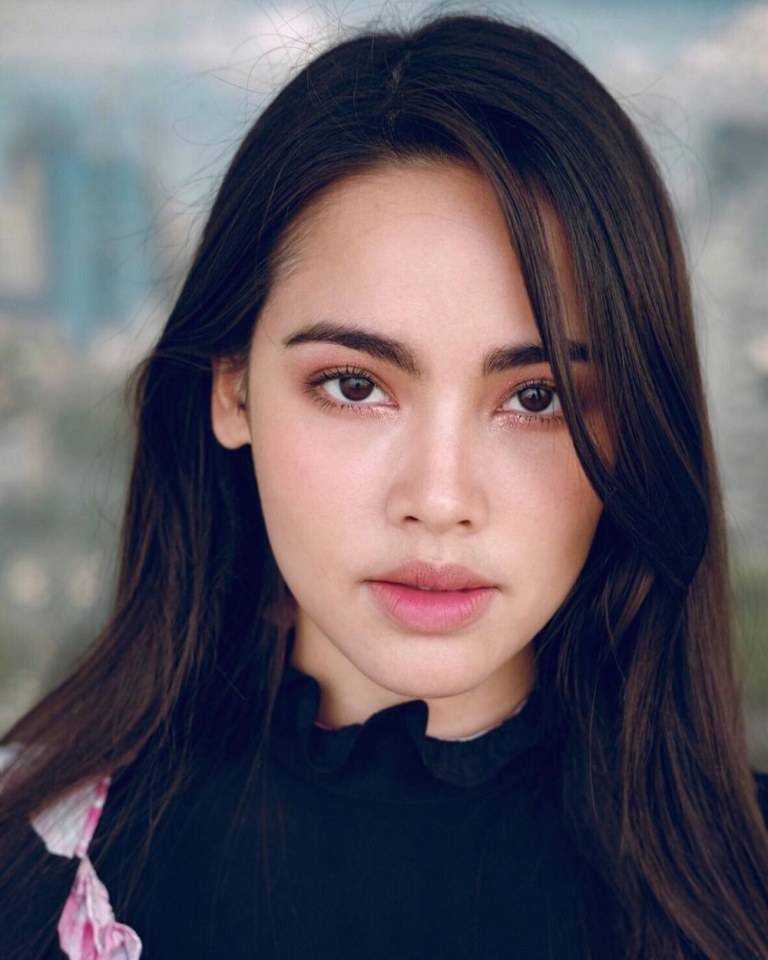 ญาญ่า​ อุรัสยาmvต่อให้โลกหยุดหมุน