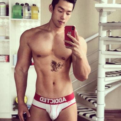 Hot guy in underwear 331