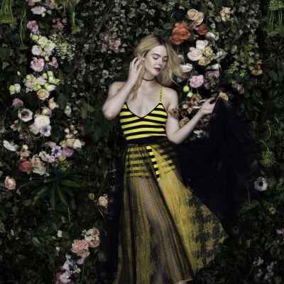 Elle Fanning จาก Vanity Fair Italy ยิ่งถ่ายภาพกับดอกไม้แบบนี้แอลยิ่งสวยไปอีก