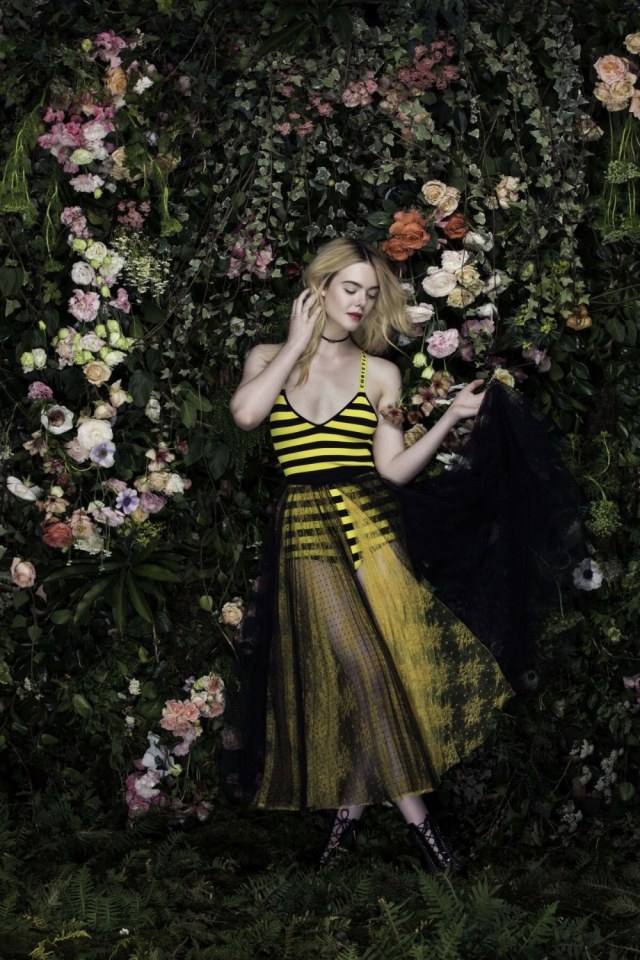 Elle Fanning จาก Vanity Fair Italy ยิ่งถ่ายภาพกับดอกไม้แบบนี้แอลยิ่งสวยไปอีก