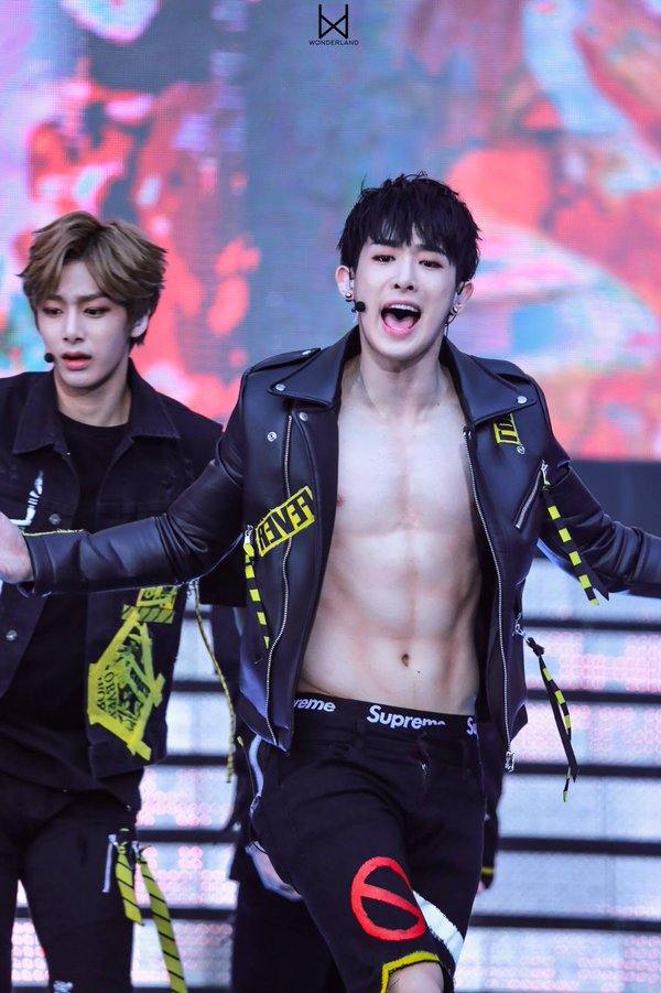 ศิลปินเกาหลี WONHO