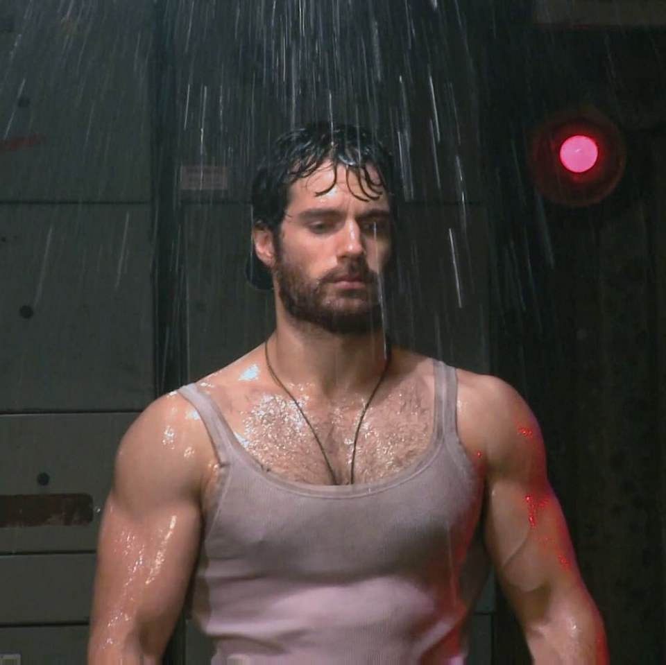 Henry cavill ‏2