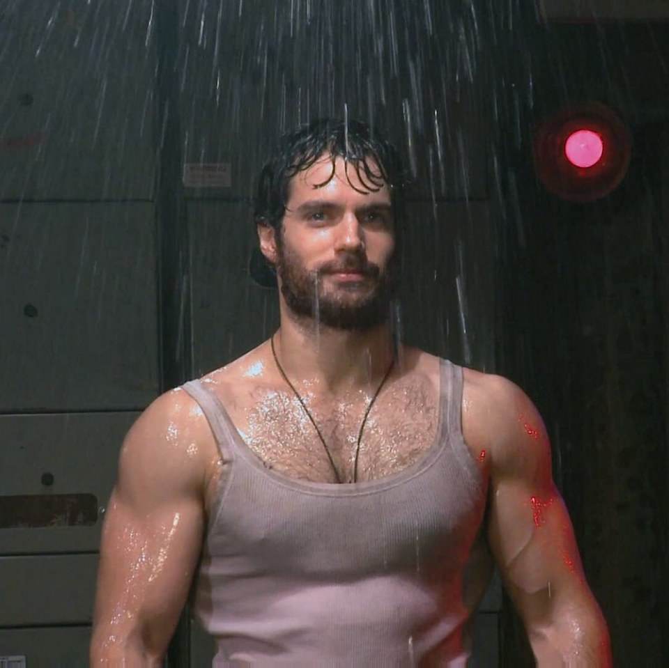 Henry cavill ‏2