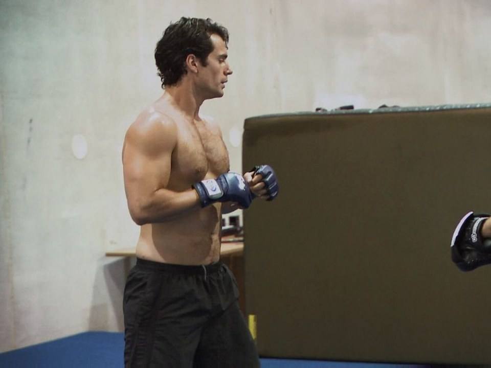 Henry cavill ‏2