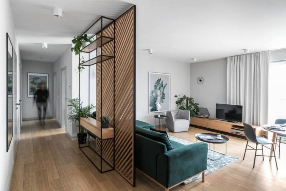 Beniowskiego Apartment by Raca Architekci