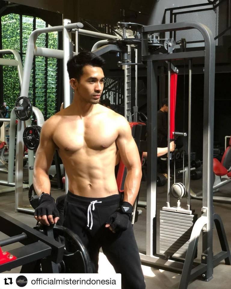 Okka Pratama Mister Indonesia 2018