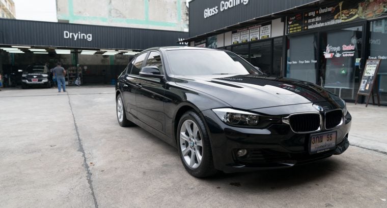 BMW 320i