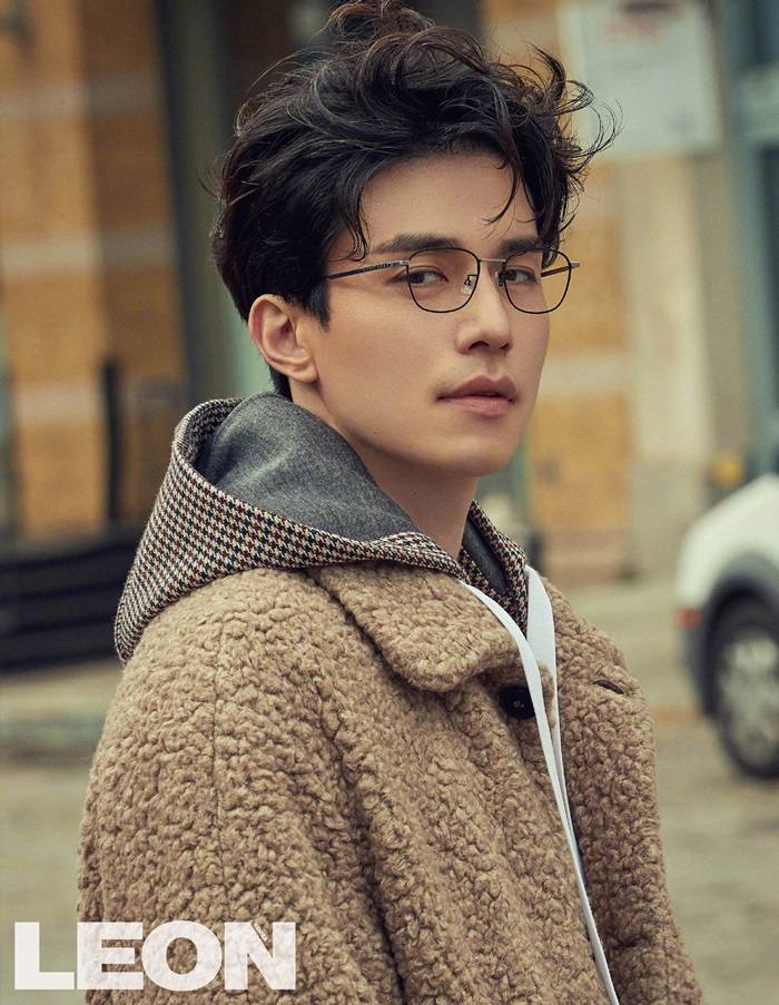 Lee Dong Wook @ LEON Korea November 2018