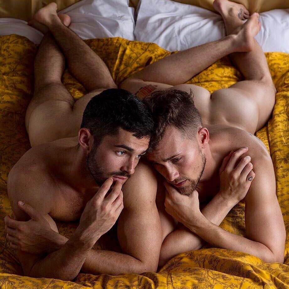 Sexy nudity gay guys 4