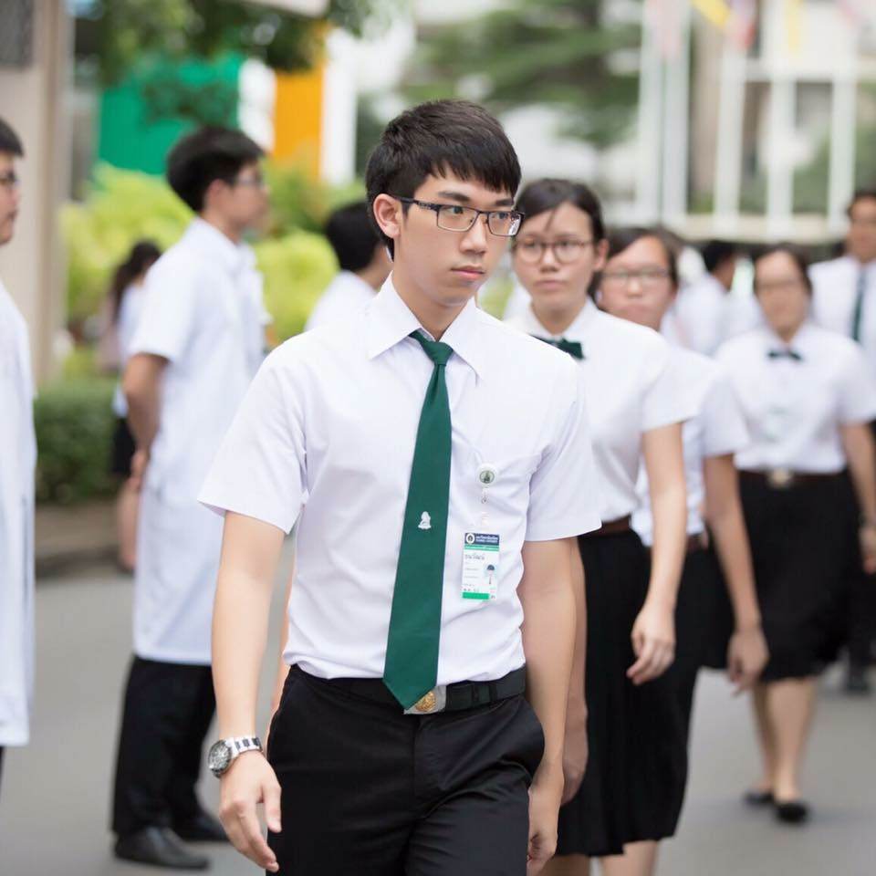 นักศึกษาไทยหัวใจครื้นเครง  3,509