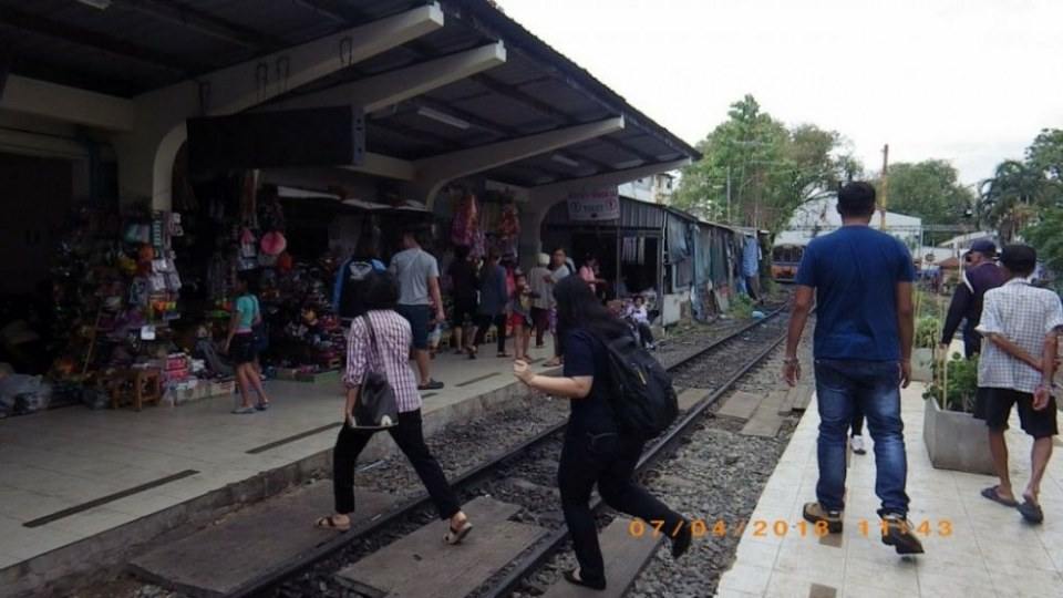 สถานีรถไฟมหาชัย