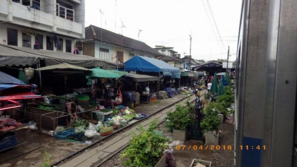 สถานีรถไฟมหาชัย