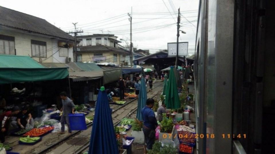 สถานีรถไฟมหาชัย