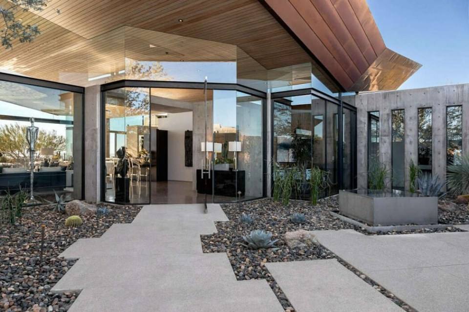 Desert Mountain Home by Pacific Dimensions