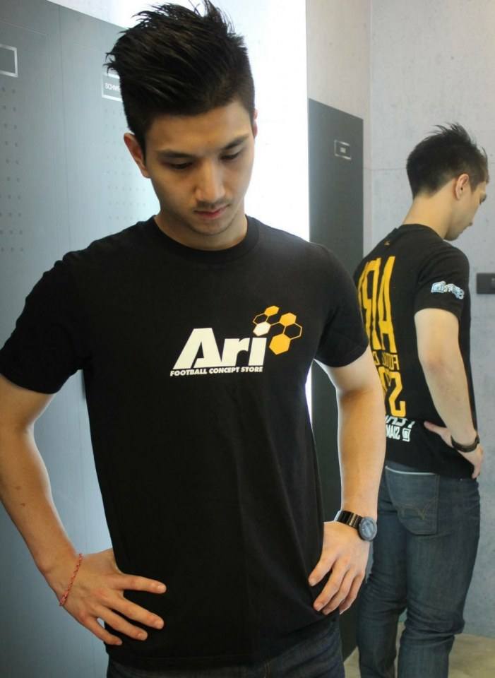 นักกีฬาไทยหล่อ  ใส่ห่อกลับบ้าน  4,442