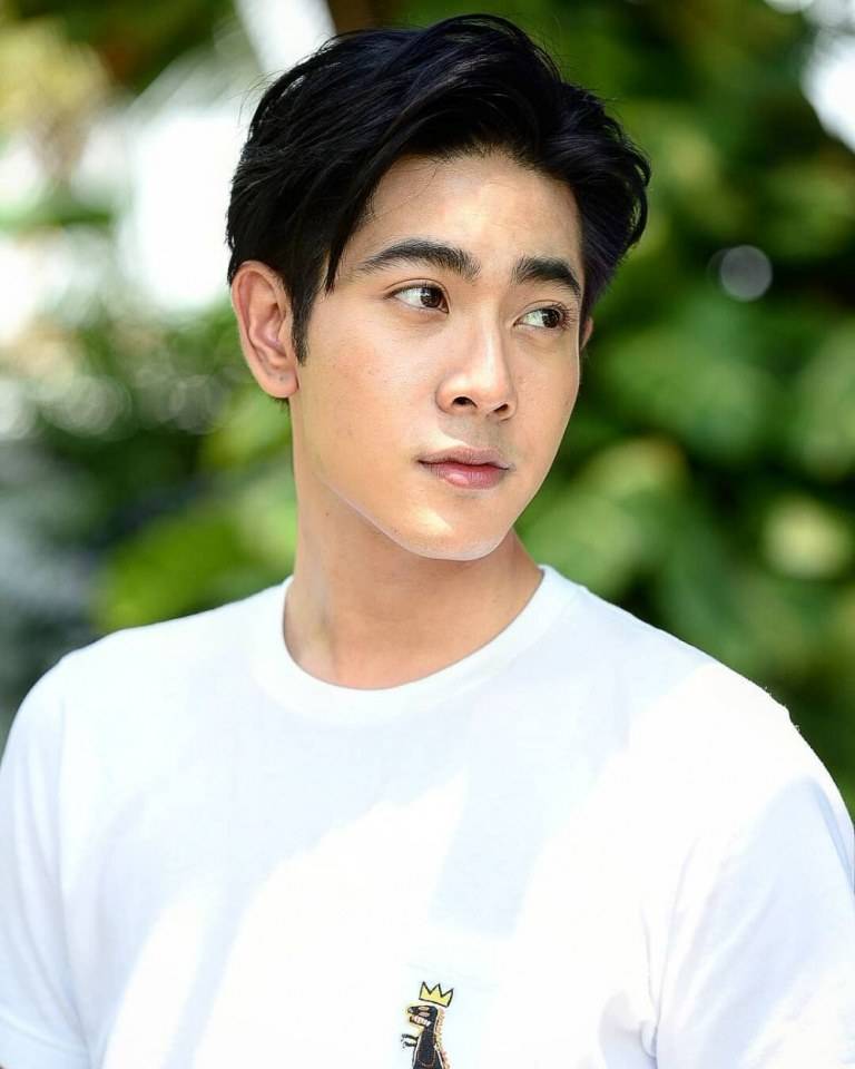 หล่อชวนฝัน