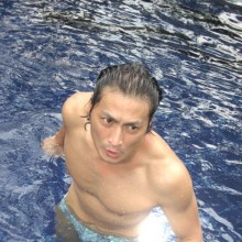 เหอเจียจิ้นจั่นเจาหนุ่มโชว์หวิว