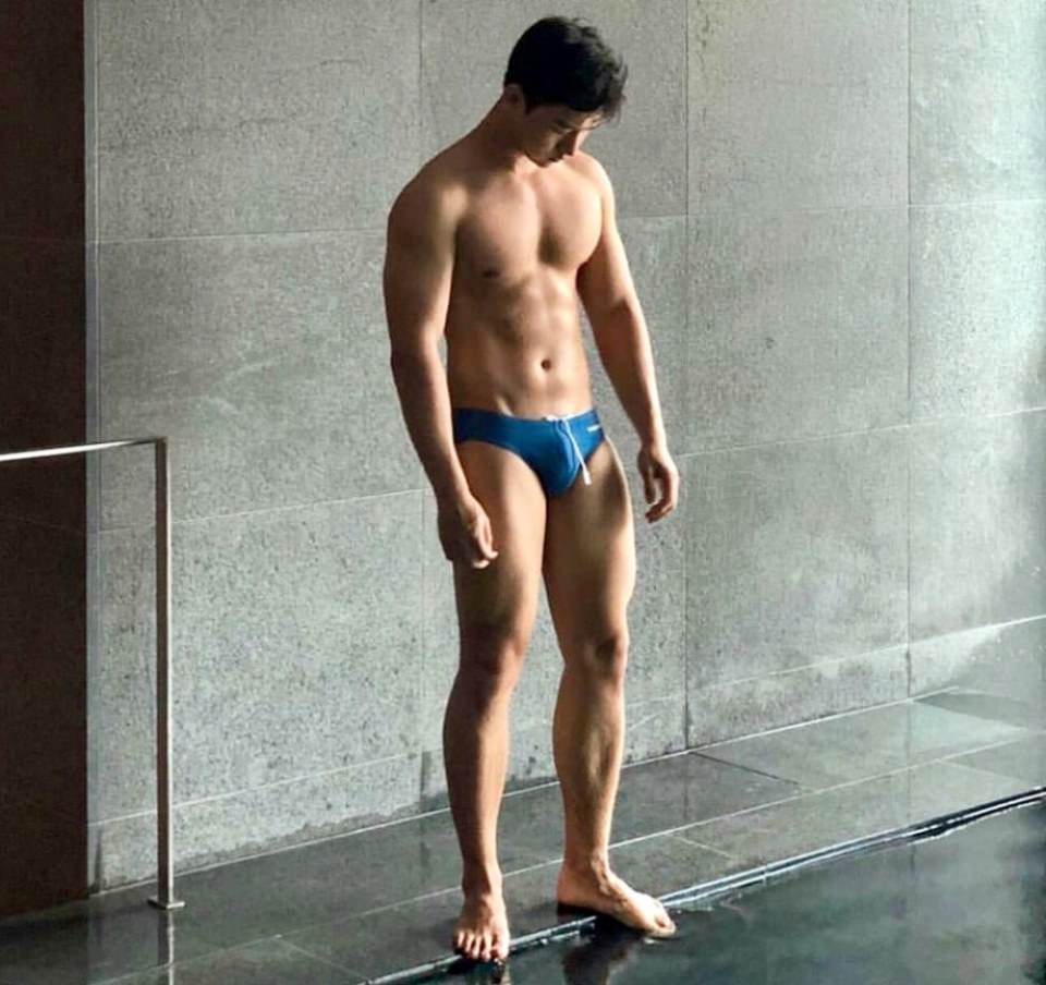 Sexy nudity gay guys 51