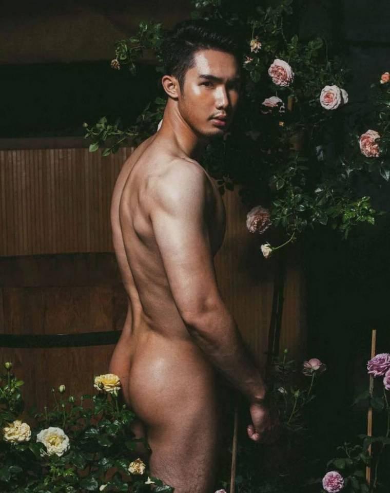 หนุ่มหล่อขึ้นปก 212