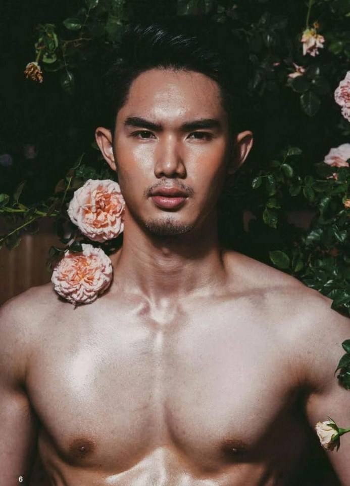 หนุ่มหล่อขึ้นปก 212