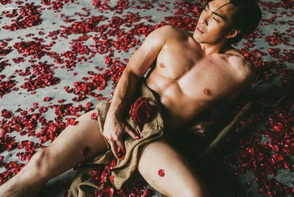 หนุ่มหล่อขึ้นปก 212