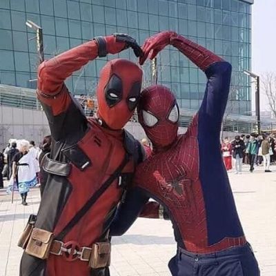 Spidy VS Deadpool