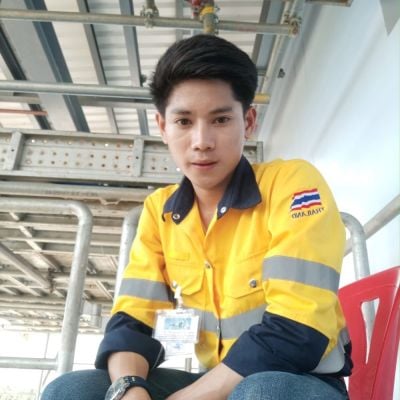 หนุ่มหล่อ