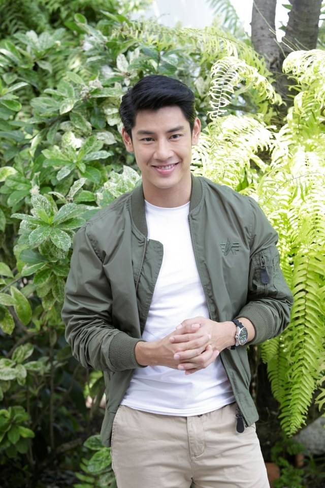 หล่อน่าถอด