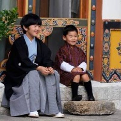 เจ้าชน้อยภูฏานและเจ้าชายน้อยญี่ปุ่น.