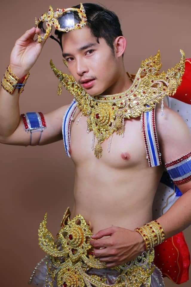 ชุดประจำชาติ Man of the year 2019