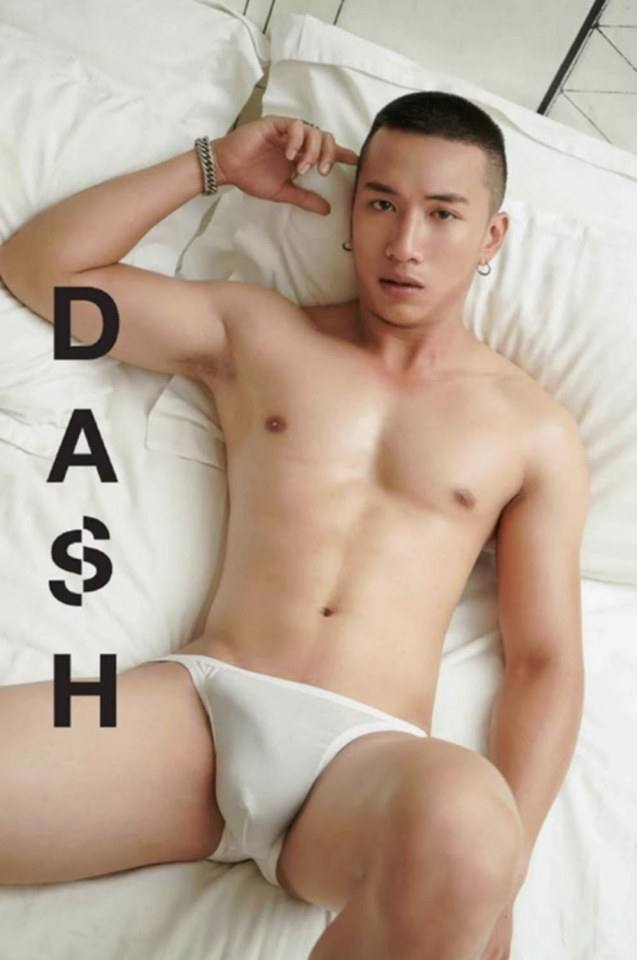 หนุ่มหล่อขึ้นปก 426